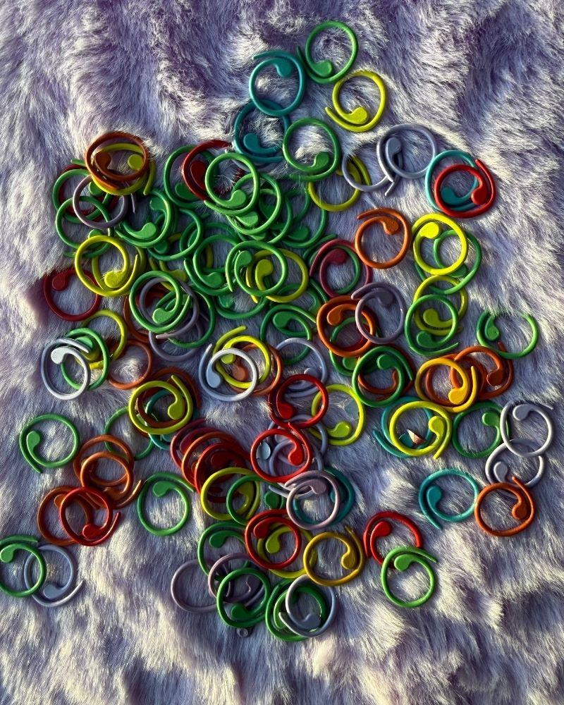 Premium Locking Spiral Metal Stitch Markers for Crochet & Knitting (Pack of 20)