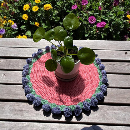 a crochet flower bouquet table placement.